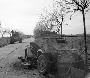 SdKfz-222-Italy-19440125.jpg