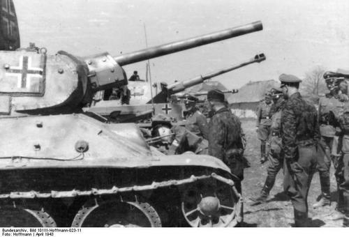 caputerd t-34s 2 waffen panzer divison.jpg