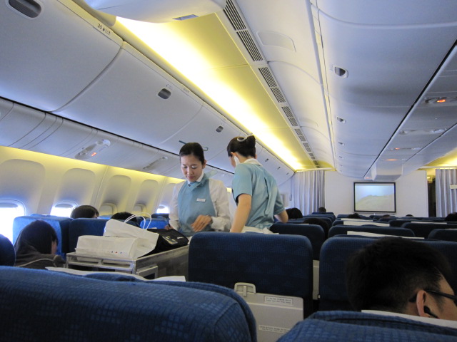 2009_1014Koreaフライトアテンダント.jpg