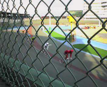 １コーナーから