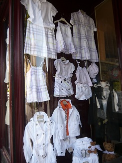 kids clothing in sorrento.jpg