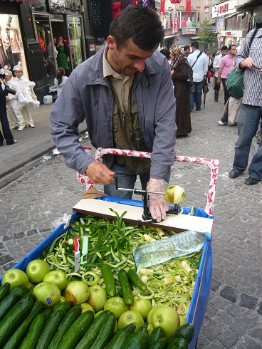 istanbul apple guy.jpg