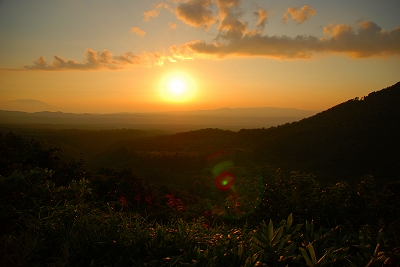 奥入瀬が襟の夕日