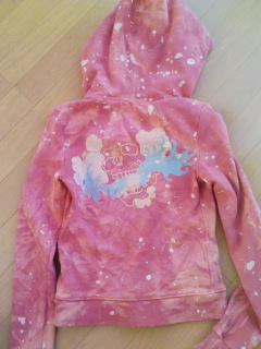 グレイルパーカー　バックスタイル