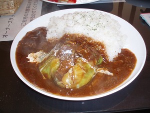 ハヤシライスにロールキャベツ