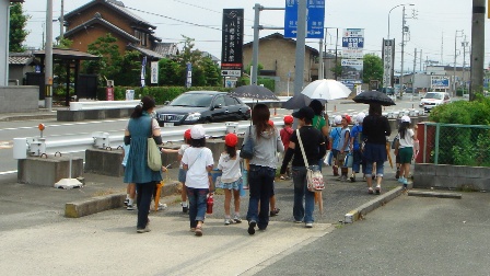 大人は日中歩くだけで疲れますよね！