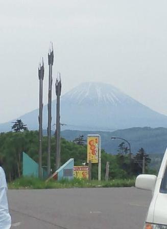 110626中山峠からの羊蹄山.jpg