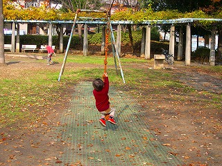 シャシャシャシャシャシャ～ッ。