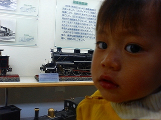 ここだけの話、電車好きなんですよ。