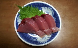 鰹刺身