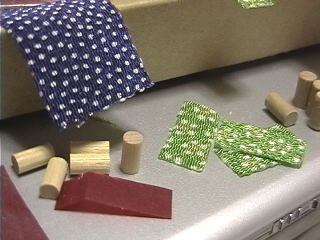 お雛様ミニチュア製作中