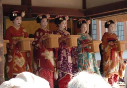 舞妓はんそろう