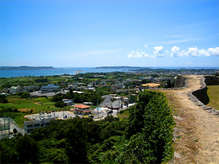 海中道路を見る