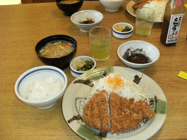 かつはなのとんかつ定食