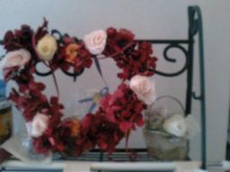 ハートのリースと小さなアレンジ