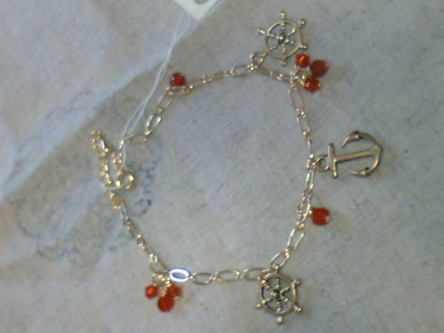 海のブレスレット