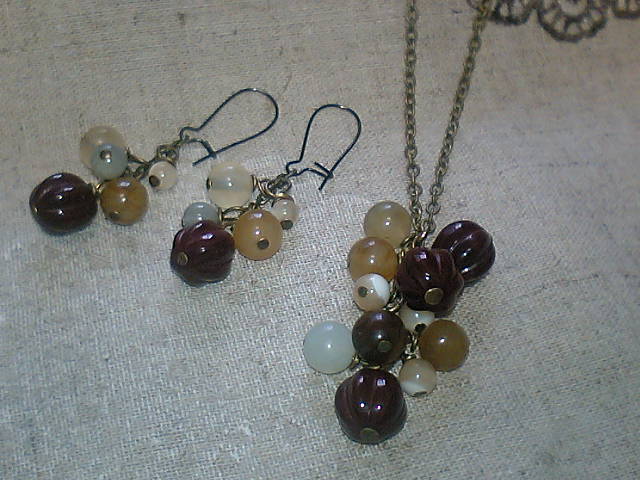 ネックレスとピアス