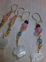 花型シェルノピアス