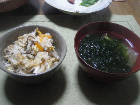 炊き込みご飯とアオサの吸い物