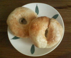 焼きたてベーグル