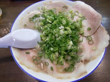 チャーシュー麺ネギ多めバリカタ