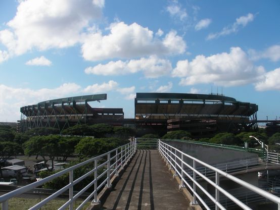 245aloha-stadium.jpg