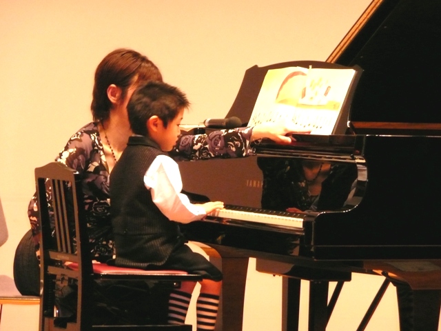 ピアノ３歳