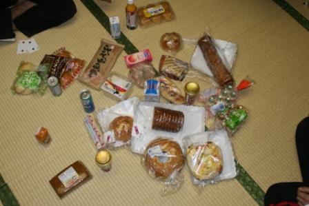 大量のパン