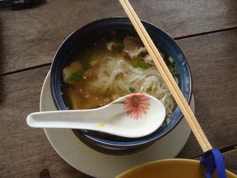 フォー？・・・はベトナムだよね。