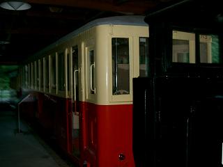 尾小屋鉄道ポッポ汽車展示館４