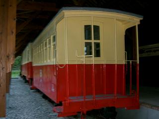 尾小屋鉄道ポッポ汽車展示館６