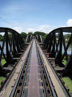 クウェー川鉄橋　６