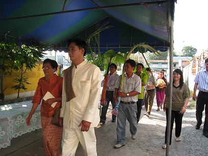 タイの結婚式（花嫁の家へ）