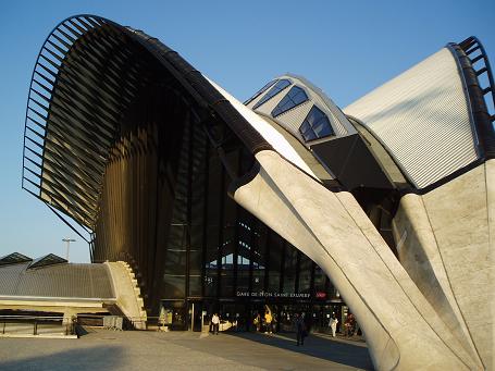 サンテクジュペリ空港２.jpg