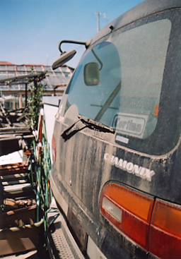 満身創痍のデリカ