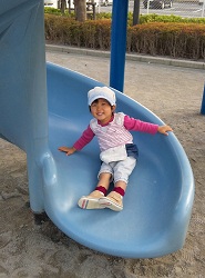 公園すべり4.jpg