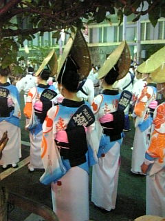 1．阿波踊り待ち.jpg