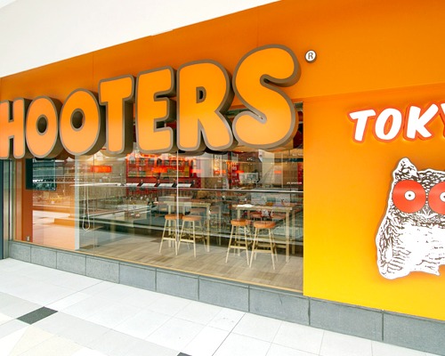HOOTERS