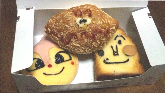 ドキンちゃん　食パンマン　カレーマン
