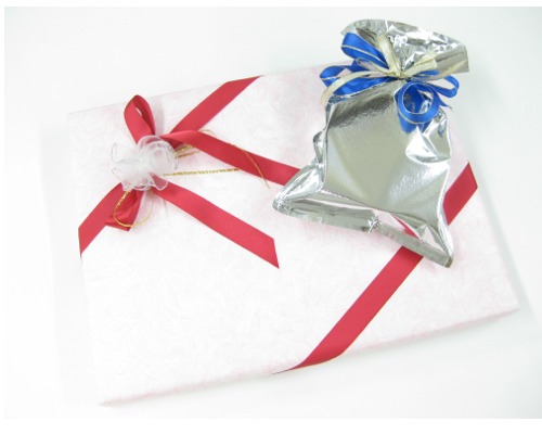 gift wrapping.JPG