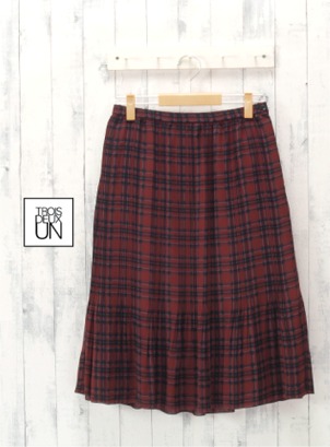 チェック柄スカート