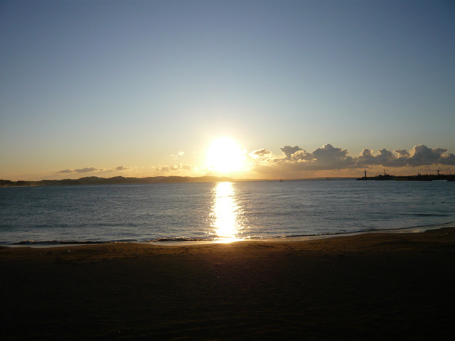 江ノ島の朝日