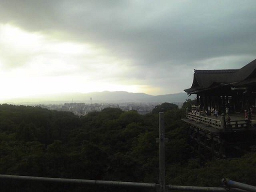 京都市内の夕焼け(天気悪いぞ).JPG