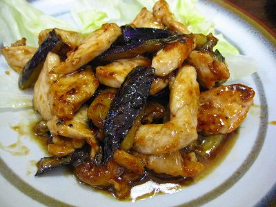 （鶏味噌）鶏肉とナスのピリカラ甜面醤炒め