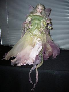 若月まり子さんの妖精のお人形２