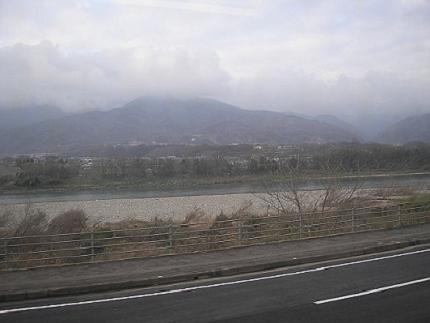 小島駅付近の車窓
