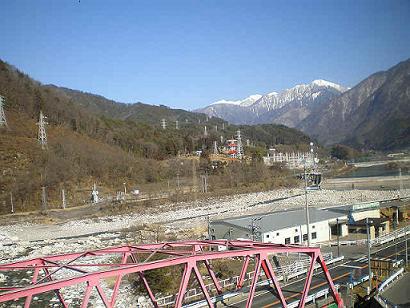 野尻駅発車直後の車窓