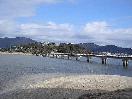 竹島から対岸を眺める