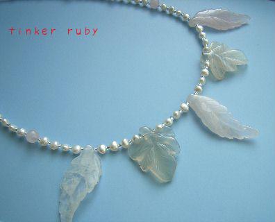 ローズクォーツリーフネックレス