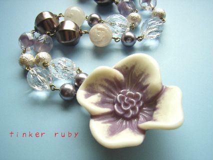 ヴィンテージお花のネックレパープル